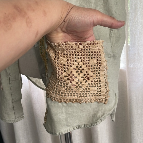 Upcycled patchwork Sage Green Linen shirt wearable art size XS One of a kind - Picture 6 of 14
